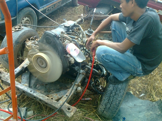 ขายไมตี้เหลือตามรูปหัวผุกระบะบุบขายเศษเหล็กไปแล้วเครื่องเกียร์ดีคัสซีสวยขี่ได้ ในรูปถ่ายตอนติดเครื่องพัดลมหมุนเครื่องเสียงเพราะสบายหูขายพร้อมเล่มทะเบียนไปหาหัวกับกระบะใส่ขี่กลับบ้านได้เลยทะเบียนขาดหลายปี(จดใหม่เสีย3ปีหรือจะให้ทำให้ครบโทรมาครับ)