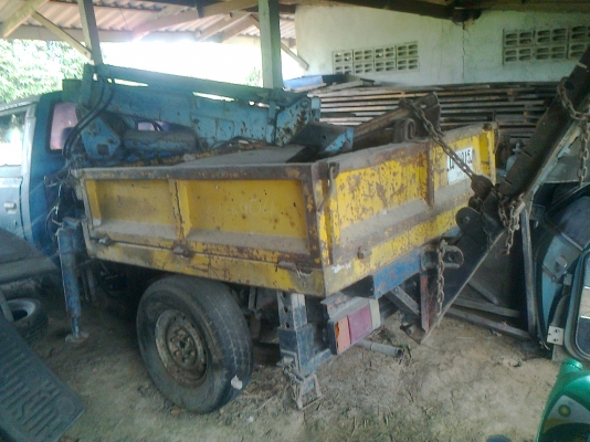 ขายรถเฮียบอุปกรเยอะมีเกียร์ฝากด้วย ทั้งเคนยกรถยกของสดวกสบาย(สภาพจอดนานเอาน้ำมันมาเติมเอาแบตมาใส่ขี่กลับบ้านได้เลย เจ้าของแก่แล้วเลยไม่ได้ใช้งานคัสซีไม่ผุแต่มีดามเพื่อความแข็งแรงทะเบียนขาดหลายปีต้องจดใหม่เสียแค่3ปี)สนใจจิงโทมาถามได้