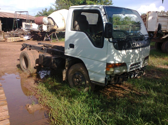 ขาย NKR66 เครื่อง 4HF1   120 แรง ตามสภาพ อุปกรณ์ครบทุกอย่างครับ ไม่มีเอกสารเล่มทะเบียน