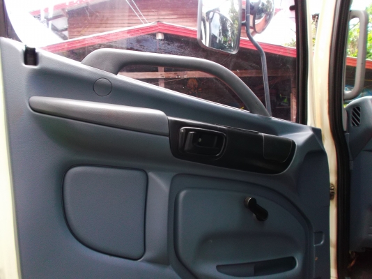 ขายด่วนรถ6ล้อเมก้าชีลี้500เครือง175แรงม้าปี52ยาว6.50.ม