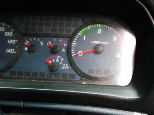 ขายด่วนรถ6ล้อเมก้าชีลี้500เครือง175แรงม้าปี52ยาว6.50.ม