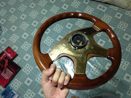 ขายพวงมาลัยลายไม้ คลาสสิค VIP หรู ดูดี มีสไตล์