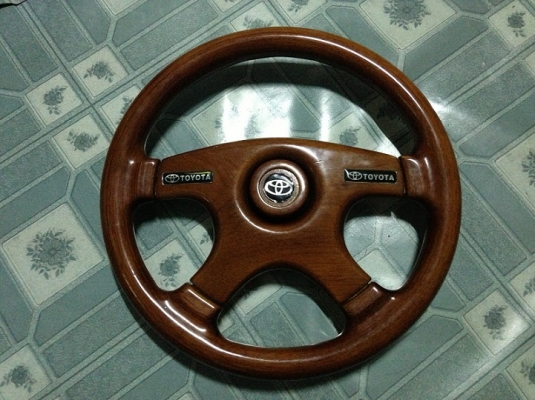 ขายพวงมาลัยลายไม้ คลาสสิค VIP หรู ดูดี มีสไตล์