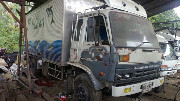 6ล้อตู้เปียกNISSAN UD CMF87F 160 แรง ยางสวย คัสซีสวย 6ล้อตู้เปียกNISSAN UD CMF87F 160 แรง ยางสวย คัสซีสวย