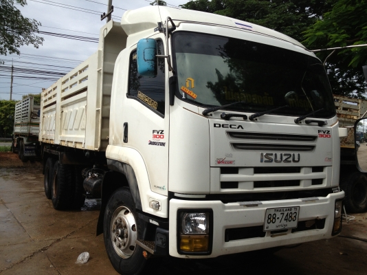 ISUZU DECA 300 hp  กระบะบรรทุกดรั้มพ์สามมิตร รถสวย