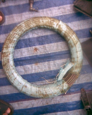 ลวดสลิง 4 หุน 9 เมตรลวดสลิงพร้อมใช้ครับขนาด 4 หุน ยาว  9  เมตรทนทานแข็งแรงครับคุ้มครับราคานี้นี้ครับ