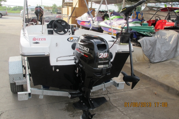 -ผ่อนได้- ขาย เรือพร้อมเครื่อง SUZUKI 20 แรง 4จังหวะเครืองใหม่พร้อมเทนเลอร์