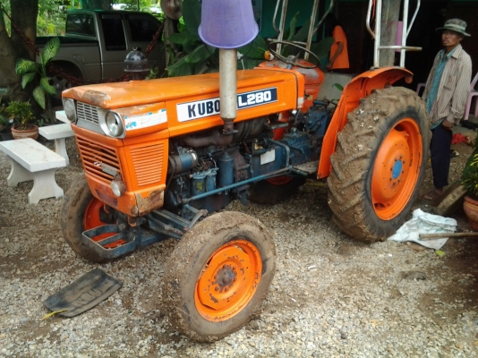 ขายรถไถคู้โบต้า28แรงพร้อมอุปกรครบผาน5ผานยอดเครื่องฉีดยา