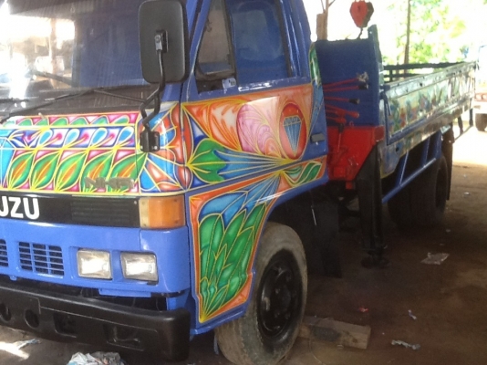 หกล้อติดเครน UNIC 2.9 ตันราคาพิเศษอีกแล้วครับท่าน