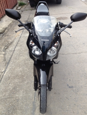 CBR 150 R สีดำ รถแรง รุ่นกุญใจใหญ่ ไมล์เหลือง สตาร์ทมือ