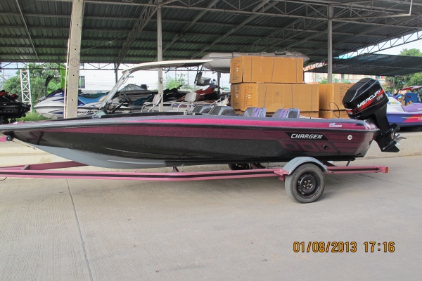-ผ่อนได้-ขาย เรือ BASS CHARGER 20 ฟุต เครือง MERCURY 175 สภาพสวยมาก พร้อมใช้
