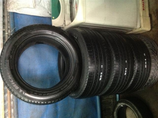 ขายยาง 255/55/18 ปลายปี 11 ชุดละ 7900