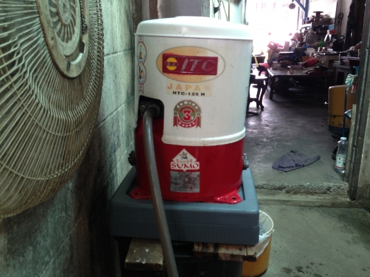 ขายปั้มน้ำอัตโนมัติ ITC ( Hitachi ) 100 W สภาพดี พร้อมใช้งาน รับประกันคุณภาพ ดูประวัติการขายผมได้ครับ