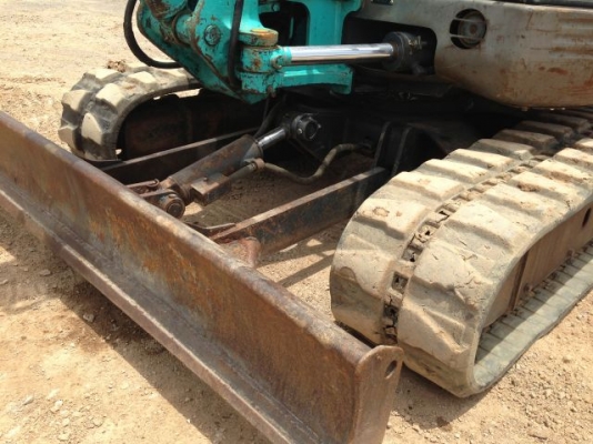 ขายรถแบคโฮ KOBELCO SK40SR มีVDOครับ นำเข้าจากญิ่ปุ่น 100 \%ติดต่อ 081-2990958 ขายรถแบคโฮ KOBELCO SK40SR มีVDOครับ นำเข้าจากญิ่ปุ่น 100 \%ติดต่อ 081-2990958