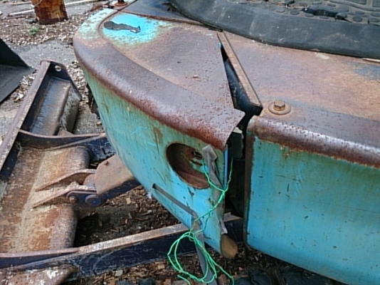 ขายรถขุดเล็ก HITACHI EX40U sn:1398Yr.1999Hr.3078, สภาพดีครับใช้งานได้เลย  ราคาไม่สูงครับ มานะ 085-9049669