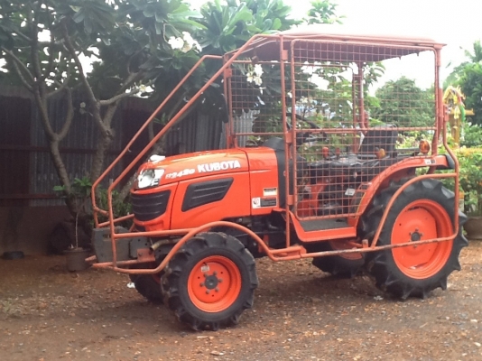 คูโบต้า B2420 4 WD 2 เพลา พร้อมโครงกันอ้อย ทำงาน 556 ชั่วโมงสภาพดีมากๆครับ