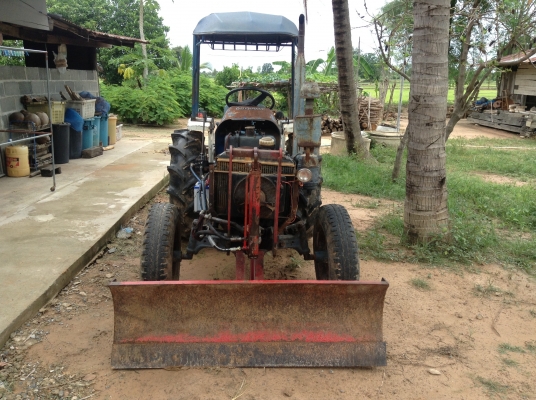 ขายด่วนครับ ก่อนแยกร่างขาย Iseki TL 25 แรง+ใบดันหน้า เครื่อง Isusu KB2200