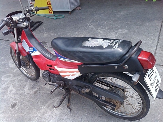 Nova คลัทซ์มือ