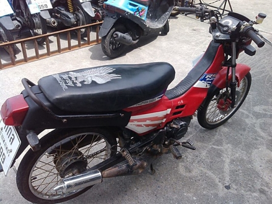 Nova คลัทซ์มือ