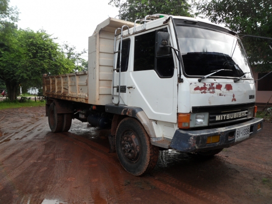 ขาย หกล้อmitsubshi fuso527