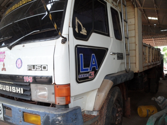 ขาย หกล้อmitsubshi fuso527