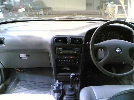 ขาย Nissan Sentra 1.6 รถปี 91 สีบรอนด์เกียร์ธรรมดาเครื่อง 1600 CC. แอร์เย็นกระจกไฟฟ้าเซ็นทรัลล็อคล้อแม็กขาย 69000