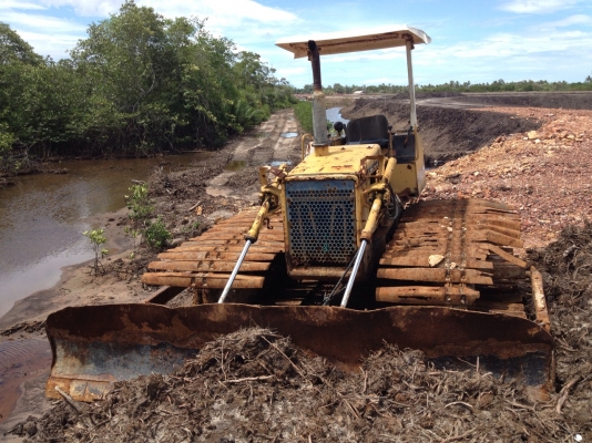 KOMATSU D2PLL KOMATSU D2PLL