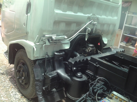 หกล้อด้ัม