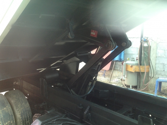 หกล้อด้ัม