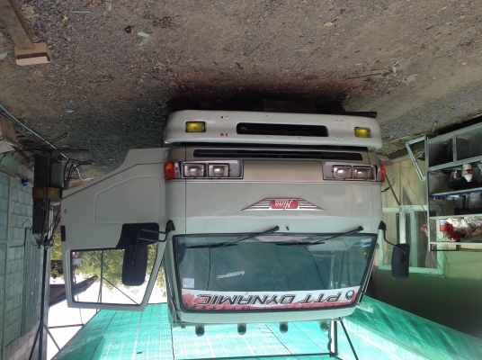 หกล้อด้ัม