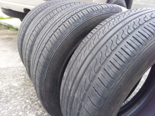 ยาง 215/55/17 4เส้นสวยๆ