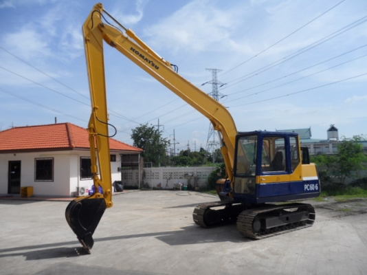 ขาย Komatsu PC60-6 แขนยาว