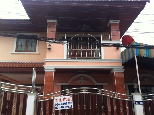 ขายบ้านเดี่ยว 80 ตรว บ้านสวย ขายเพราะกลับไปอยู่ ตจว ใกล้ฟิวเจอร์รังสิต ติดกับเวอคพอยต์สตูดิโอ ติดต่อ 0918759329 0819928845