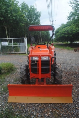 ขายรถไถ Kubota L 2808 (4WD) พร้อมดันหน้าและตัวตัดหญ้า