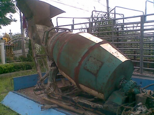 ขายโม่ปูน ขนาด 2 คิว สภาพดี ยกลงจากรถ ขายโม่ปูน ขนาด 2 คิว สภาพดี ยกลงจากรถ