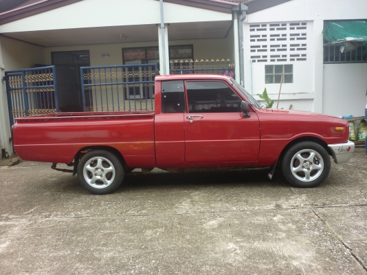 ขาย mazda cap ปี 90  แอร์  เครื่องเสียง แม็กพร้อม