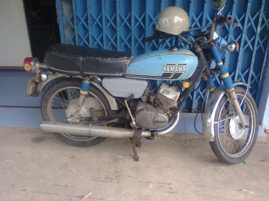 ขาย ยามาฮ่าเก่าแต่เก๋า RS 125 พร้อมเล่มส้ม ขาย ยามาฮ่าเก่าแต่เก๋า RS 125 พร้อมเล่มส้ม