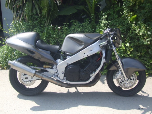 ขาย FZR 1000 y.94 เก็บงานใหม่ แต่งท้ายฮายา Naked Bike สรรพสามิต