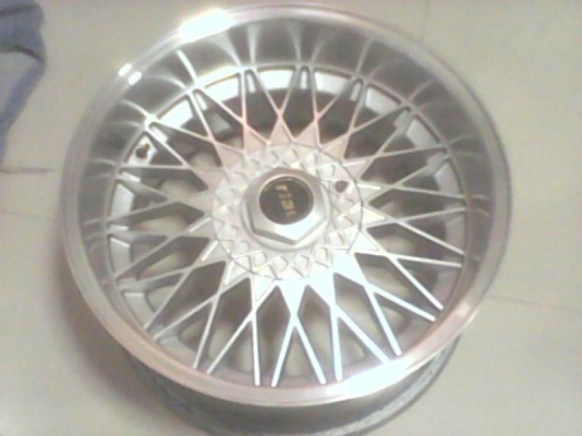 ขายล้อ rial ขอบ 17x8.5 อ๊อฟ ลึกๆ มี 4 วง 9000 บาท