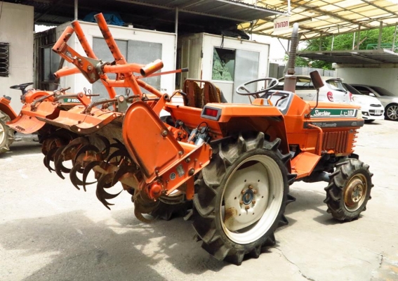 รถแทรคเตอร์ KOBOTA L1-18 ขับเคลื่อน 4 ล้อ พร้อมโรตารี่ มือสองญี่ปุ่นแท้ๆ