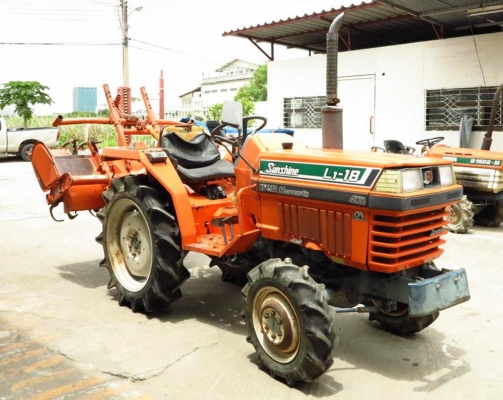 รถแทรคเตอร์ KOBOTA L1-18 ขับเคลื่อน 4 ล้อ พร้อมโรตารี่ มือสองญี่ปุ่นแท้ๆ