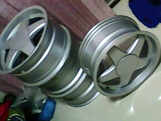 ขายล้อ rial ขอบ 17 ใส่วอลโว่ 850 มี 4 วง 8000 บาท