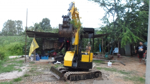 ขายแบ็คโฮเล็ก เท่าpc28 ราคา12500บาท