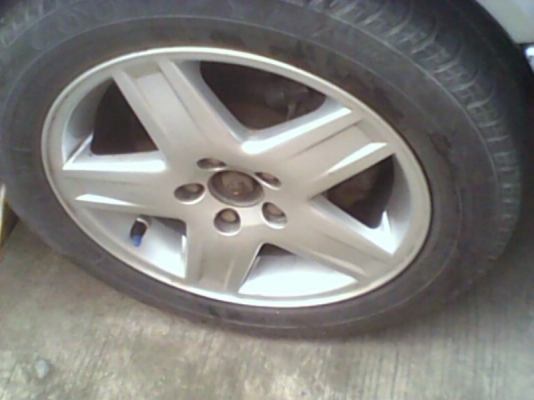 ขายล้อวอลโว่ เอส 60 ขอบ 16 พร้อมยาง 7000 บาท