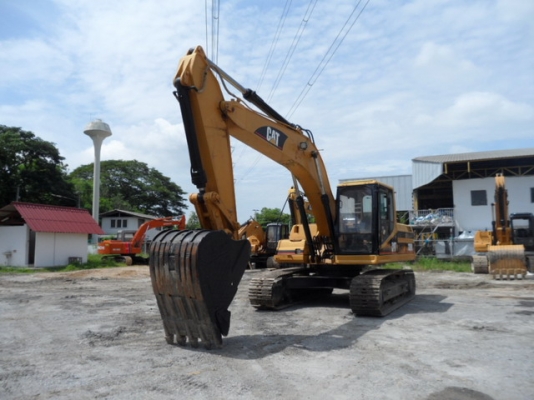 ขายรถขุดใหญ่นำเข้า Caterpillar 320BL ราคาพิเศษ