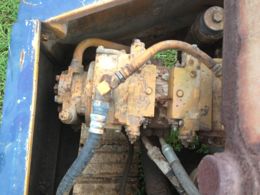 KOMATSU PC 60-5 เครื่องเดิมปั๊มเดิมแห้งดีไม่มีเยิ้ม ภายในเก๋งคอนโทรลยาว หน้าจอครบพร้อม ภายนอกบอดี้รถสวย บูมอาร์มสวยไม่มีปะไม่มีดาม ช่วงล่างเอวแน่นดี โซ่บูทใบแทรกหนาดีประมาณ 60\% พร้อมทำงานได้เลย เอกสารสัญญาซื้อขาย ราคาต่อรองได้ครับ KOMATSU PC 60-5 เครื่องเดิมปั๊มเดิมแห้งดีไม่มีเยิ้ม ภายในเก๋งคอนโทรลยาว หน้าจอครบพร้อม ภายนอกบอดี้รถสวย บูมอาร์มสวยไม่มีปะไม่มีดาม ช่วงล่างเอวแน่นดี โซ่บูทใบแทรกหนาดีประมาณ 60\% พร้อมทำงานได้เลย เอกสารสัญญาซื้อขาย ราคาต่อรองได้ครับ