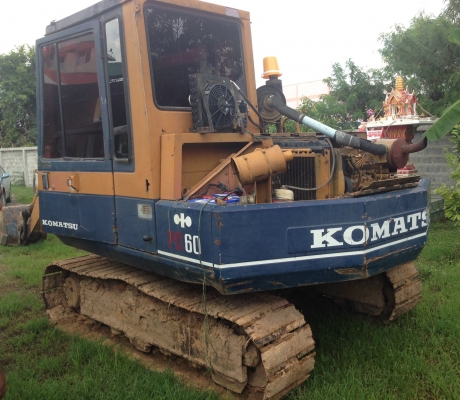 KOMATSU PC 60-5 เครื่องเดิมปั๊มเดิมแห้งดีไม่มีเยิ้ม ภายในเก๋งคอนโทรลยาว หน้าจอครบพร้อม ภายนอกบอดี้รถสวย บูมอาร์มสวยไม่มีปะไม่มีดาม ช่วงล่างเอวแน่นดี โซ่บูทใบแทรกหนาดีประมาณ 60\% พร้อมทำงานได้เลย เอกสารสัญญาซื้อขาย ราคาต่อรองได้ครับ KOMATSU PC 60-5 เครื่องเดิมปั๊มเดิมแห้งดีไม่มีเยิ้ม ภายในเก๋งคอนโทรลยาว หน้าจอครบพร้อม ภายนอกบอดี้รถสวย บูมอาร์มสวยไม่มีปะไม่มีดาม ช่วงล่างเอวแน่นดี โซ่บูทใบแทรกหนาดีประมาณ 60\% พร้อมทำงานได้เลย เอกสารสัญญาซื้อขาย ราคาต่อรองได้ครับ