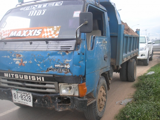 ขายรถดั้มพ์หกล้อ MITSUBISHI