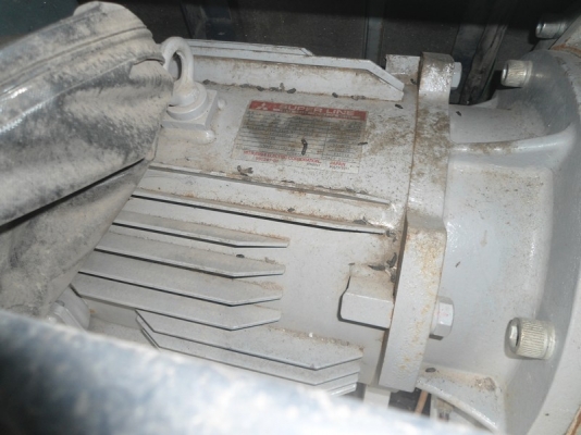 ขายปั้มลมตามสภาพ KOBELCO OIL FREE  FE200A มอเตอร์มิซูต 30 Hp สภาพสวยมากมาชมของได้ครับ ตัวละ 45000 มีสองตัวครับ