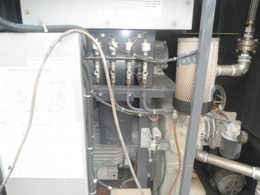 ขายปั้มลมตามสภาพ KOBELCO OIL FREE  FE200A มอเตอร์มิซูต 30 Hp สภาพสวยมากมาชมของได้ครับ ตัวละ 45000 มีสองตัวครับ